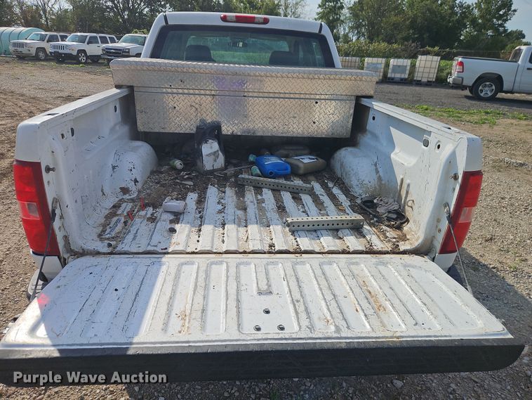 image for item EO4696 2008 Chevrolet Silverado 1500 Crew Cab pickup truck