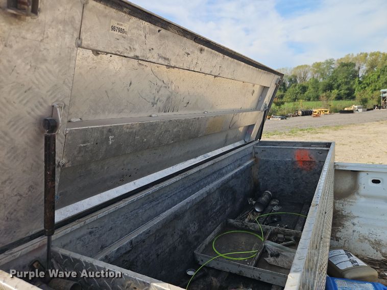 image for item EO4696 2008 Chevrolet Silverado 1500 Crew Cab pickup truck