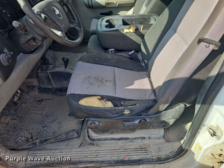 image for item EO4696 2008 Chevrolet Silverado 1500 Crew Cab pickup truck