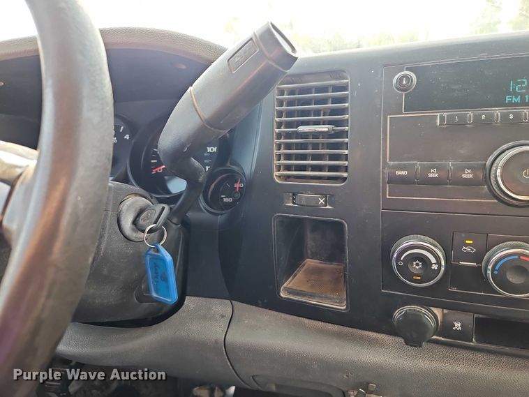 image for item EO4696 2008 Chevrolet Silverado 1500 Crew Cab pickup truck