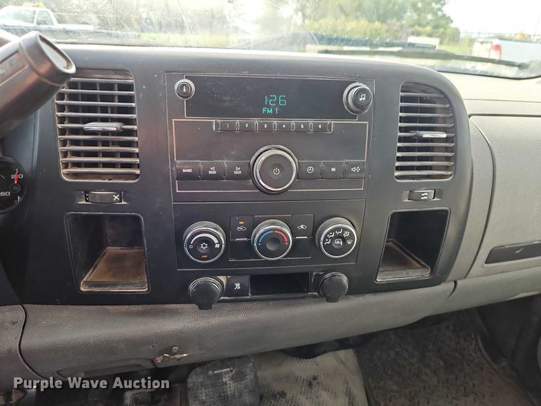 image for item EO4696 2008 Chevrolet Silverado 1500 Crew Cab pickup truck