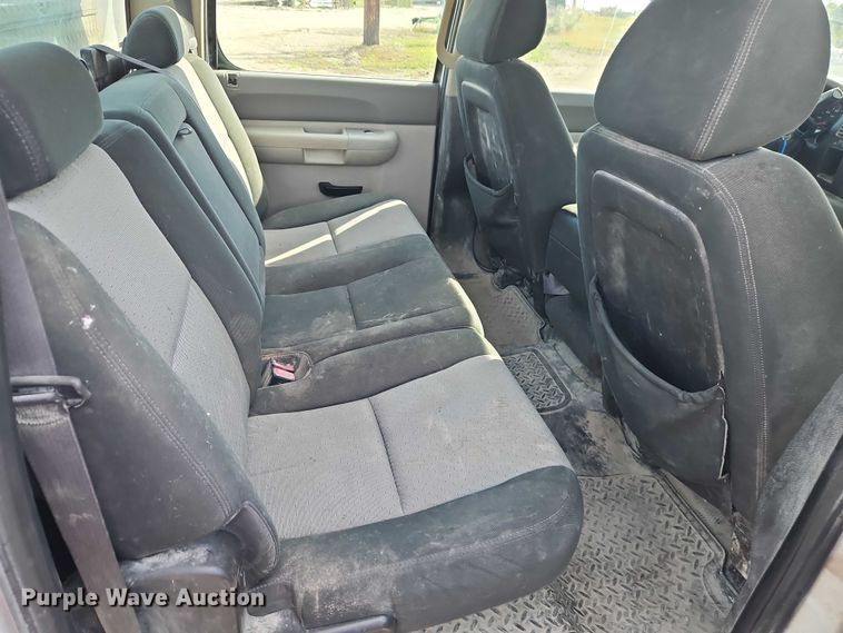 image for item EO4696 2008 Chevrolet Silverado 1500 Crew Cab pickup truck