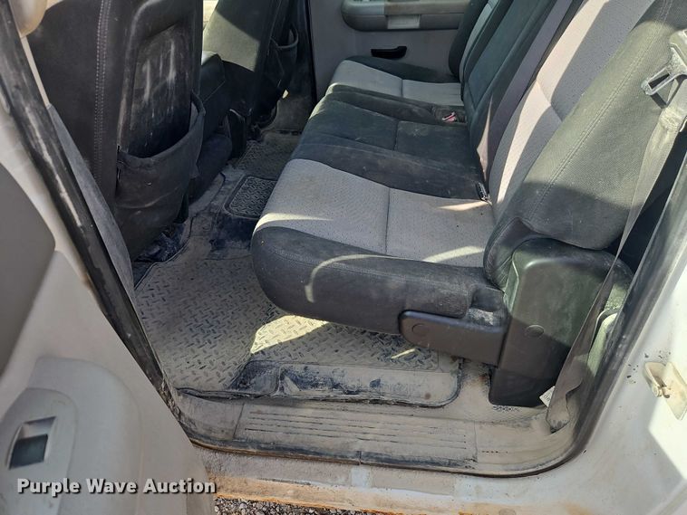 image for item EO4696 2008 Chevrolet Silverado 1500 Crew Cab pickup truck