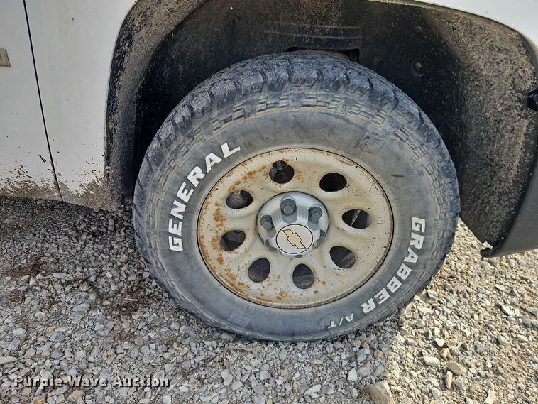 image for item EO4696 2008 Chevrolet Silverado 1500 Crew Cab pickup truck