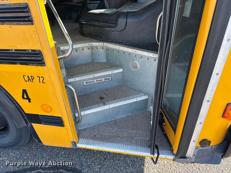 image for item EP0679 2003 Blue Bird school bus