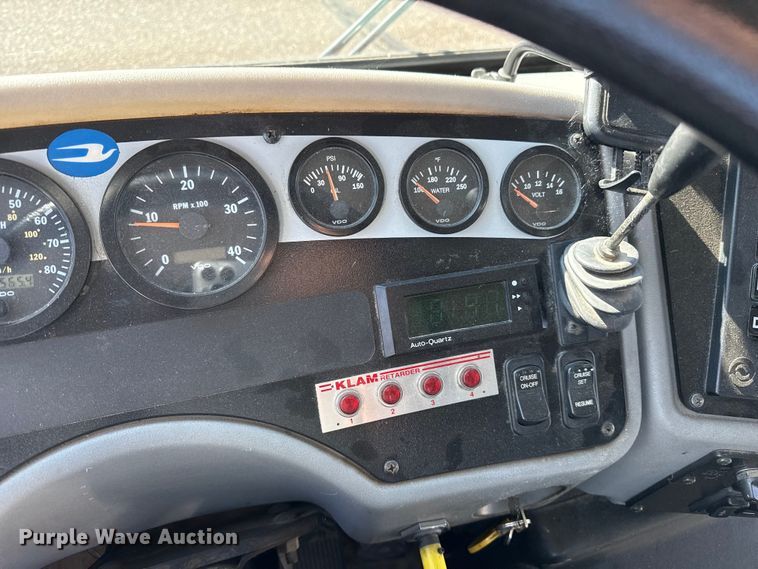 image for item EP0679 2003 Blue Bird school bus