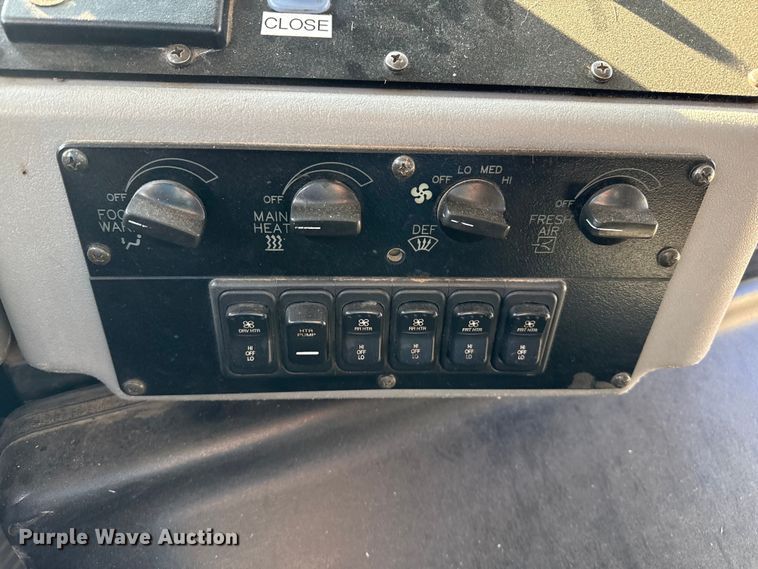 image for item EP0679 2003 Blue Bird school bus