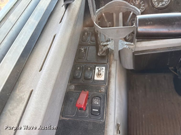 image for item EP0679 2003 Blue Bird school bus