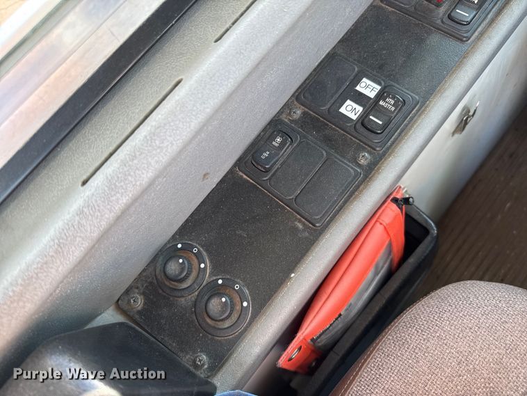 image for item EP0679 2003 Blue Bird school bus