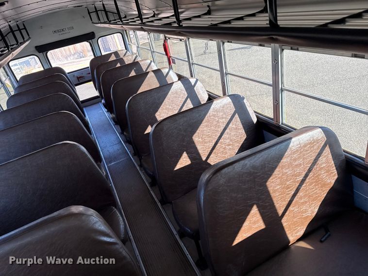 image for item EP0679 2003 Blue Bird school bus