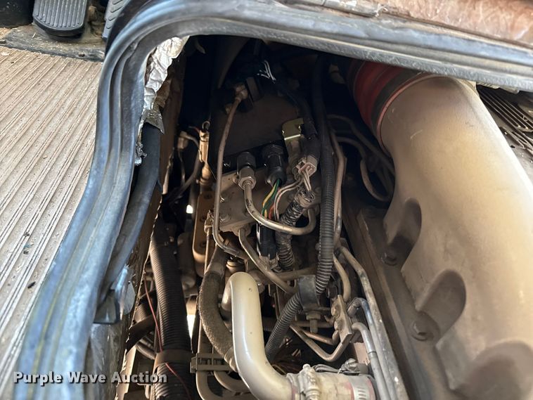 image for item EP0679 2003 Blue Bird school bus