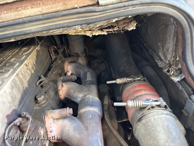 image for item EP0679 2003 Blue Bird school bus