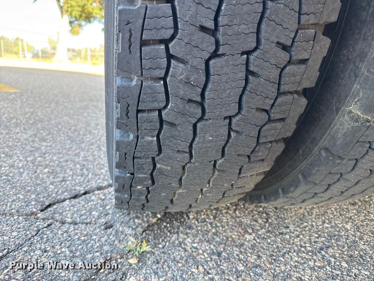 image for item EP0679 2003 Blue Bird school bus