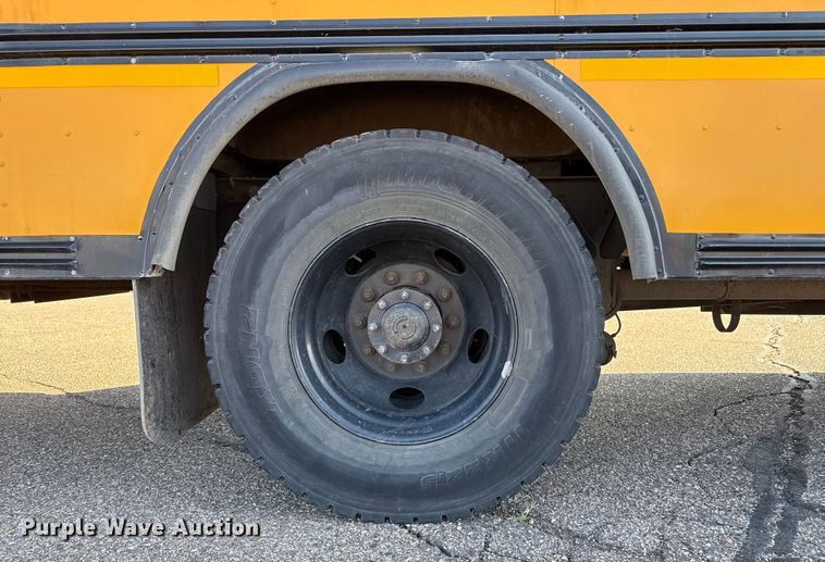 image for item EP0679 2003 Blue Bird school bus