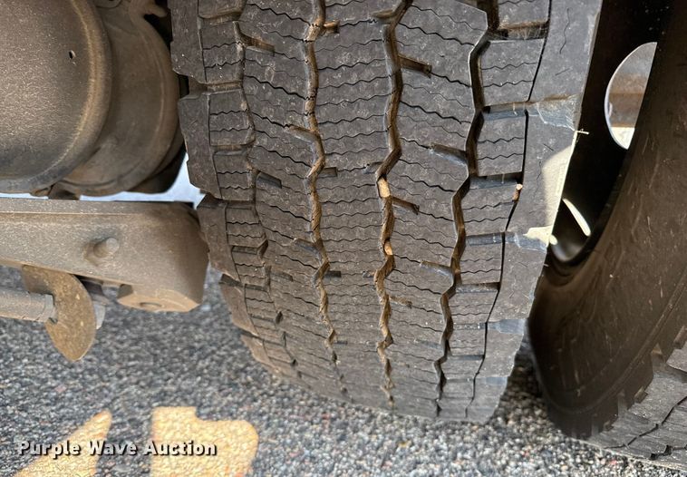 image for item EP0679 2003 Blue Bird school bus