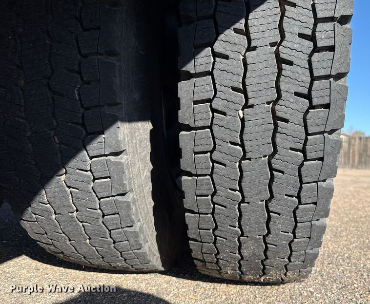 image for item EP0679 2003 Blue Bird school bus