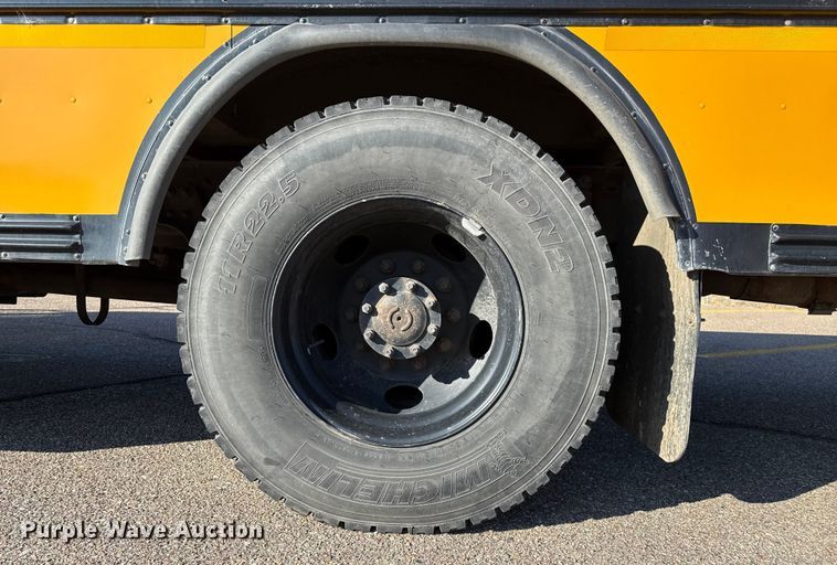 image for item EP0679 2003 Blue Bird school bus