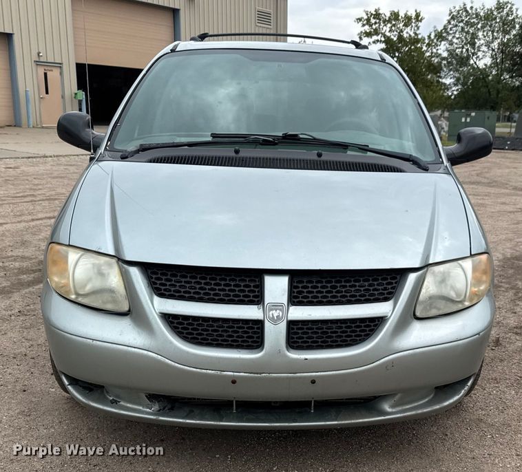 image for item EQ1002 2004 Dodge Caravan SXT van