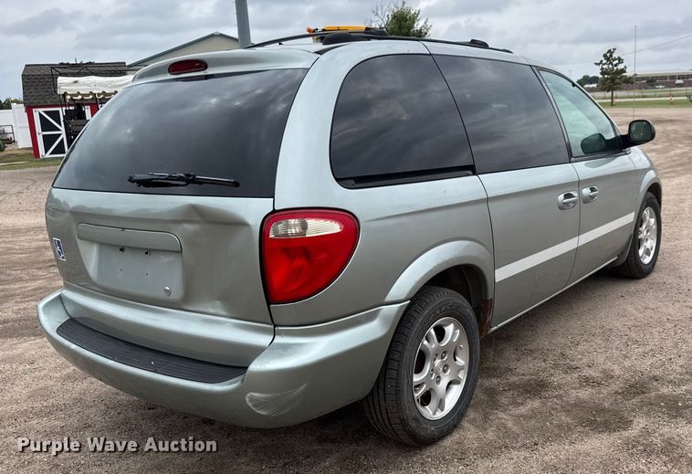 image for item EQ1002 2004 Dodge Caravan SXT van