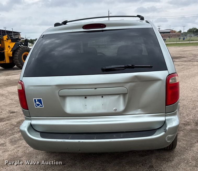 image for item EQ1002 2004 Dodge Caravan SXT van