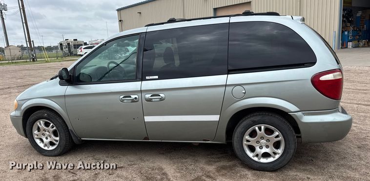 image for item EQ1002 2004 Dodge Caravan SXT van