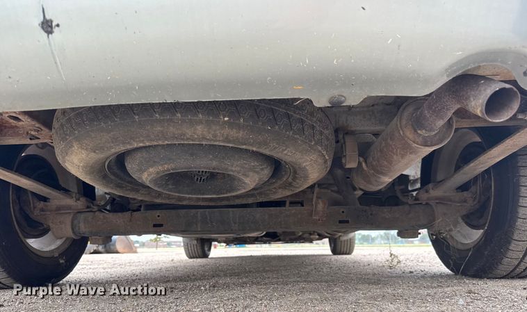 image for item EQ1002 2004 Dodge Caravan SXT van