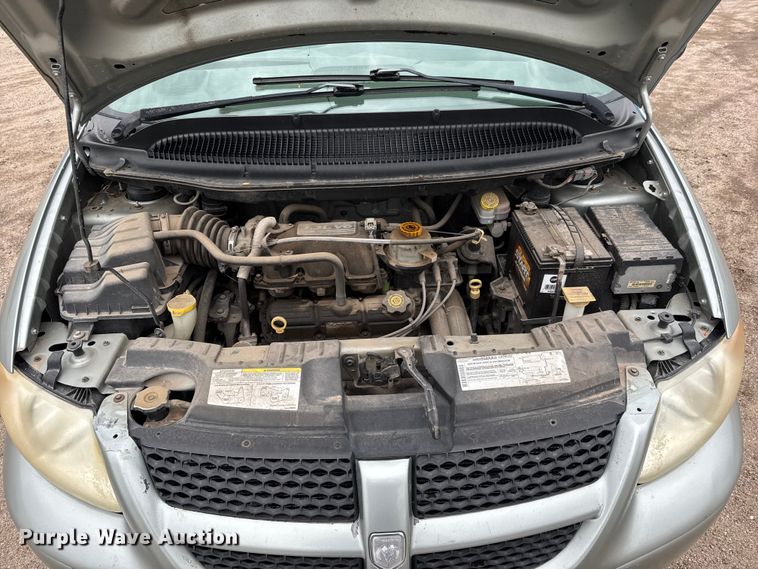 image for item EQ1002 2004 Dodge Caravan SXT van