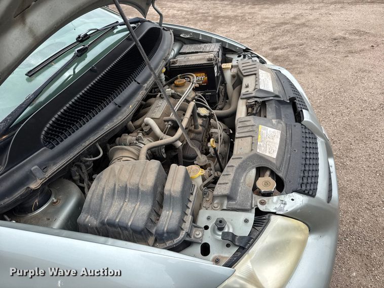 image for item EQ1002 2004 Dodge Caravan SXT van