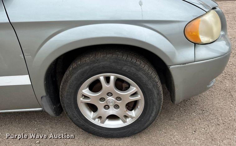 image for item EQ1002 2004 Dodge Caravan SXT van