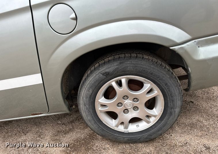 image for item EQ1002 2004 Dodge Caravan SXT van