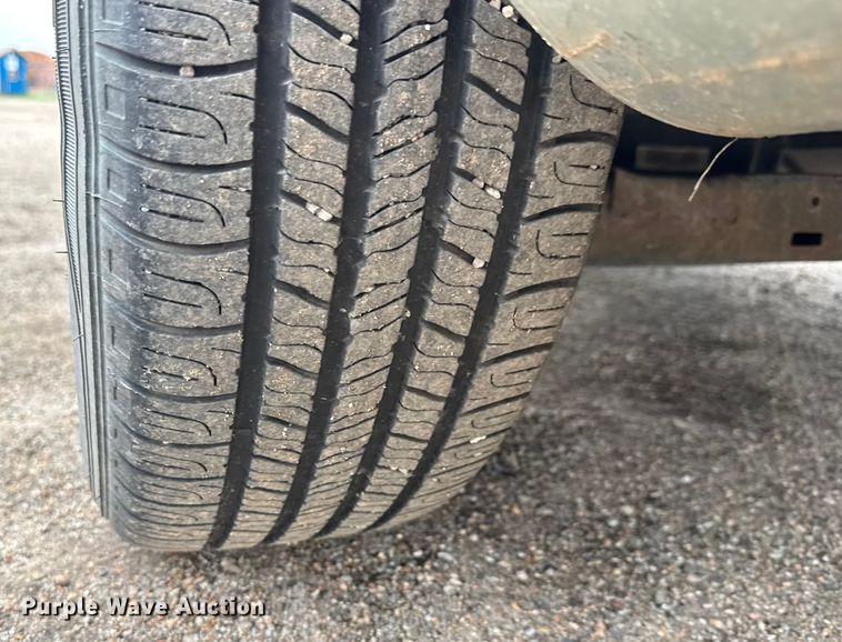 image for item EQ1002 2004 Dodge Caravan SXT van