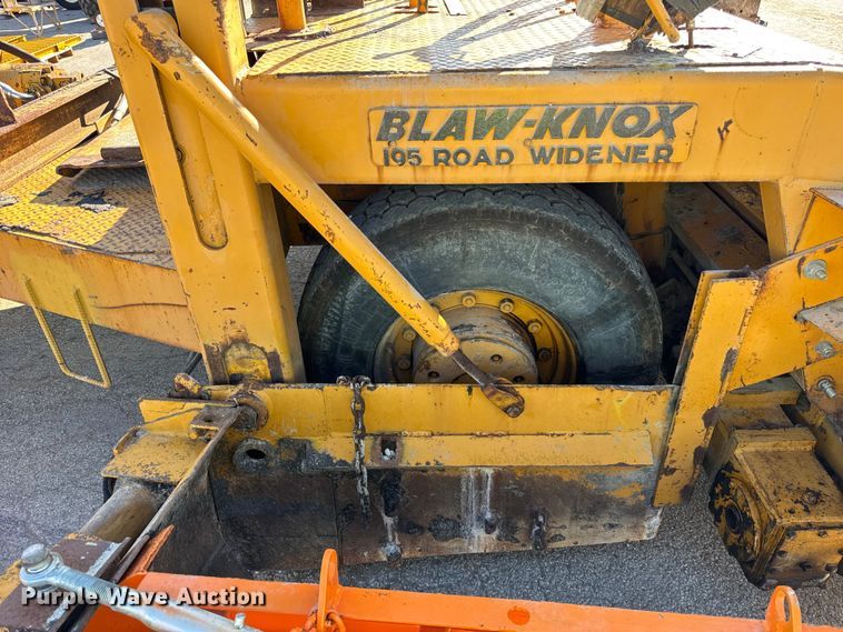 image for item ER0145 Blaw-Knox RW195 road widener