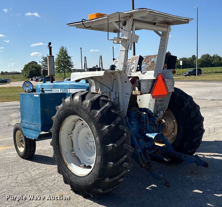 image for item ER0146 Ford 5600 tractor
