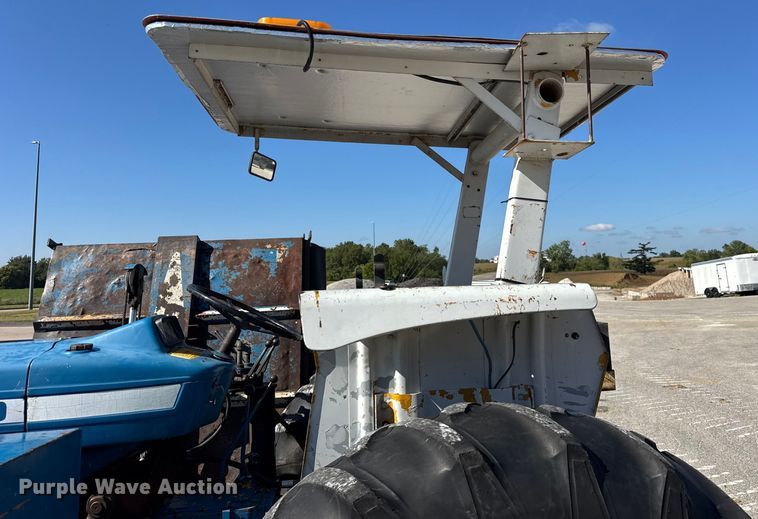 image for item ER0146 Ford 5600 tractor