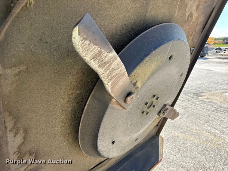 image for item ER0146 Ford 5600 tractor