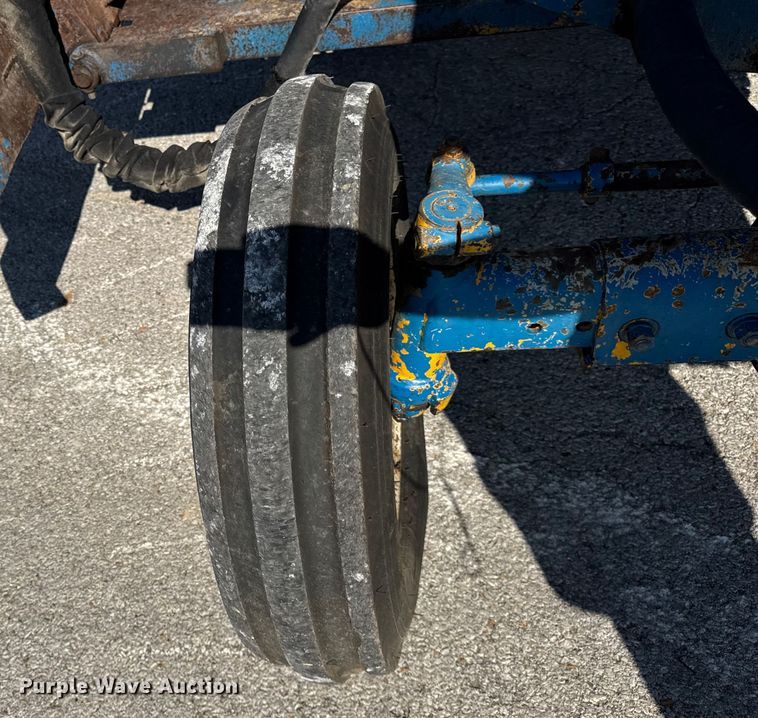 image for item ER0146 Ford 5600 tractor