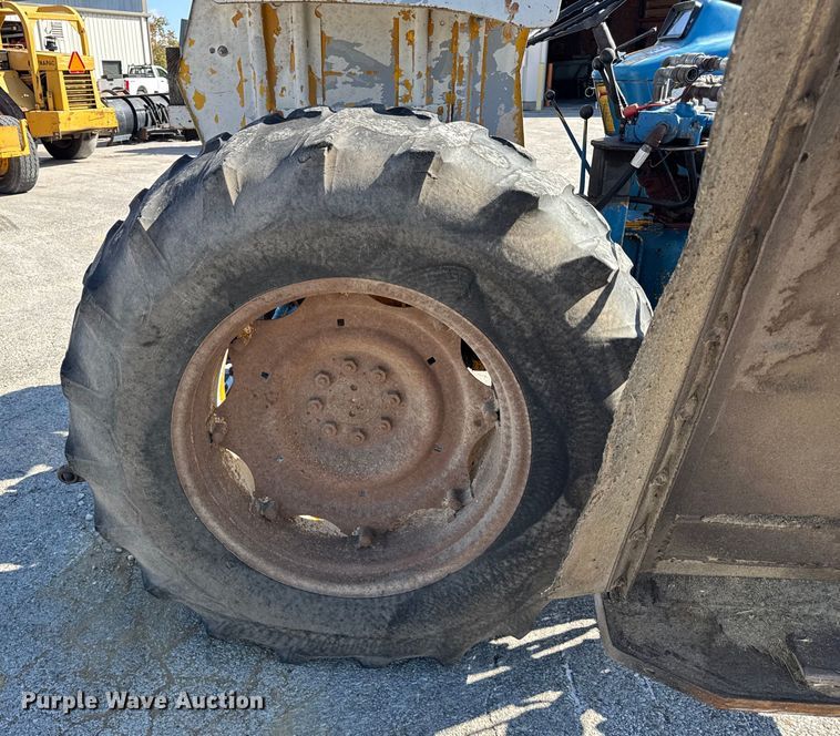 image for item ER0146 Ford 5600 tractor