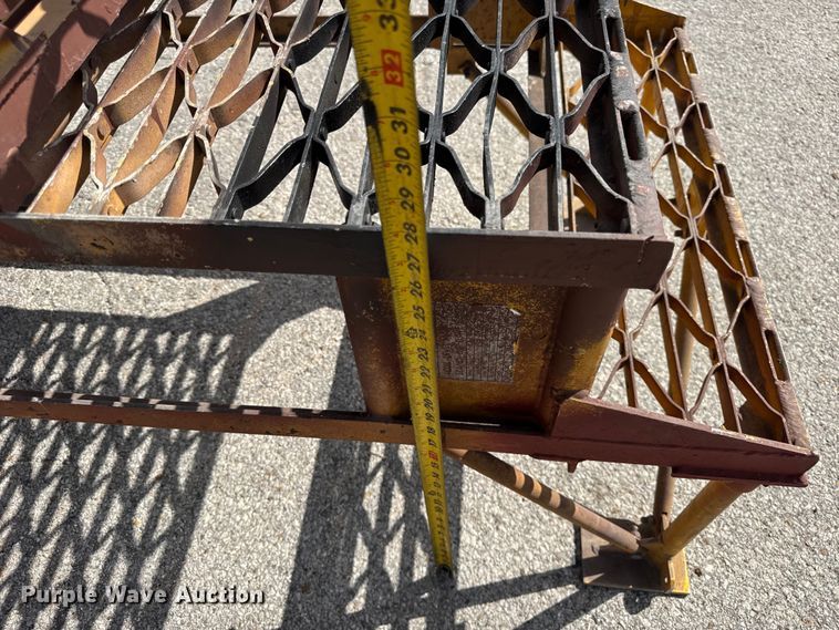 image for item ER0151 (2) work platforms