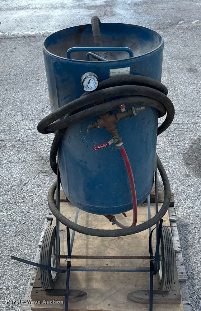 image for item ER0154 Cyclone blasting pot