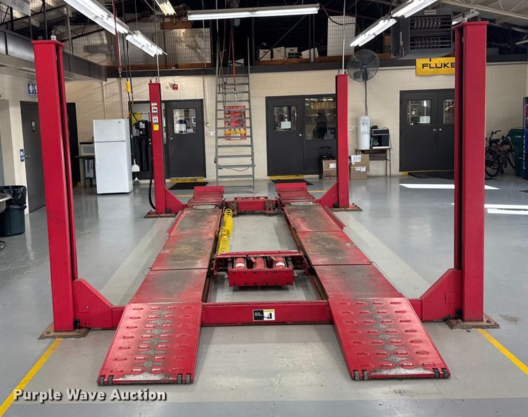 image for item ER2473 Hunter Engineering four post automotive lift