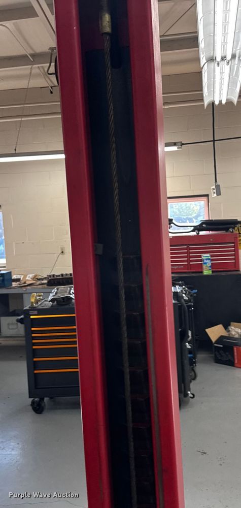 image for item ER2473 Hunter Engineering four post automotive lift