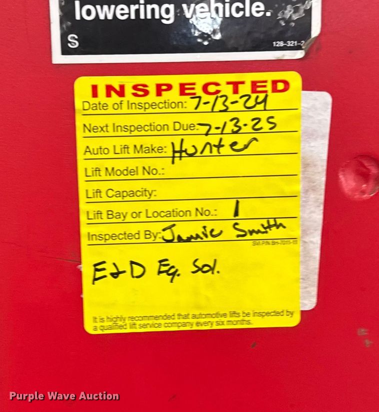 image for item ER2473 Hunter Engineering four post automotive lift