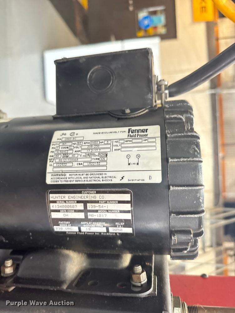 image for item ER2473 Hunter Engineering four post automotive lift