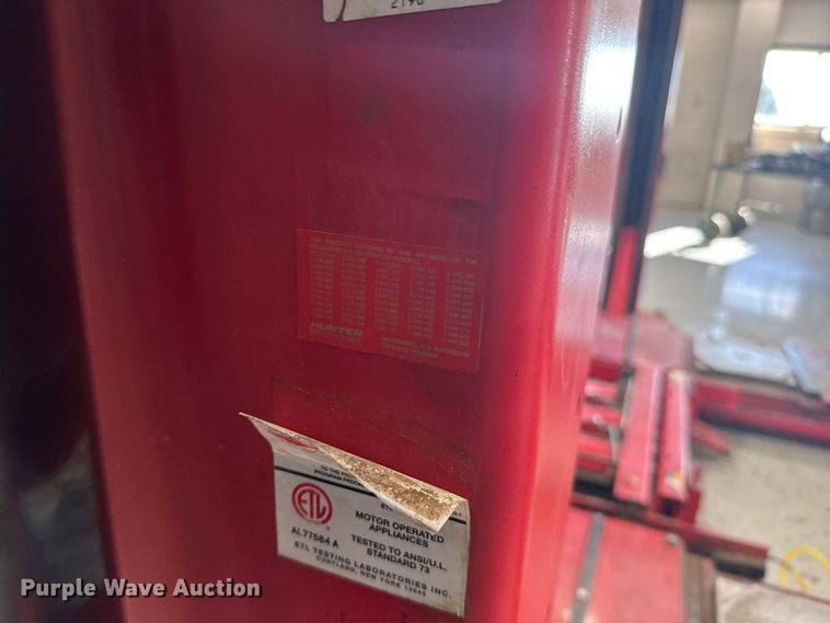 image for item ER2473 Hunter Engineering four post automotive lift