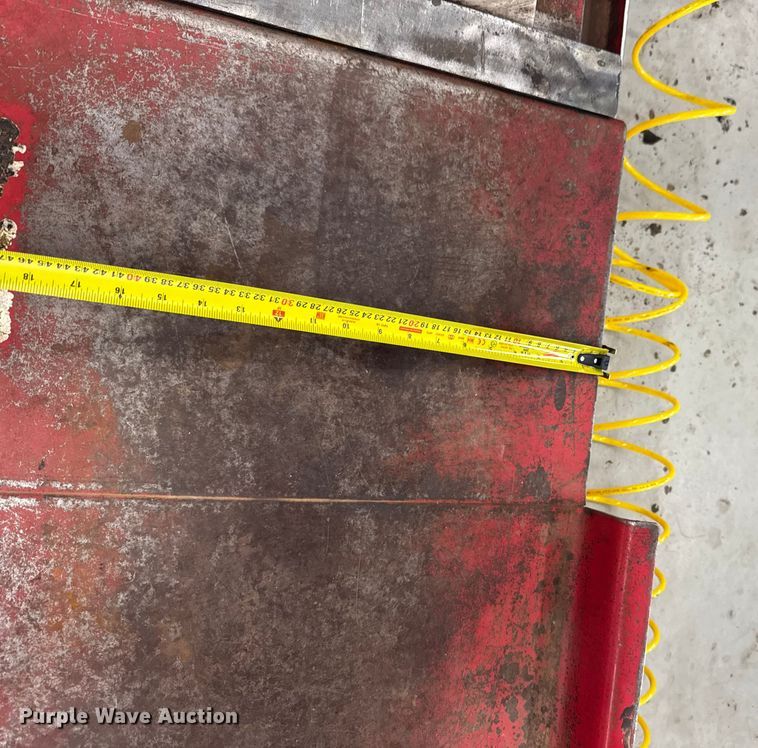 image for item ER2473 Hunter Engineering four post automotive lift