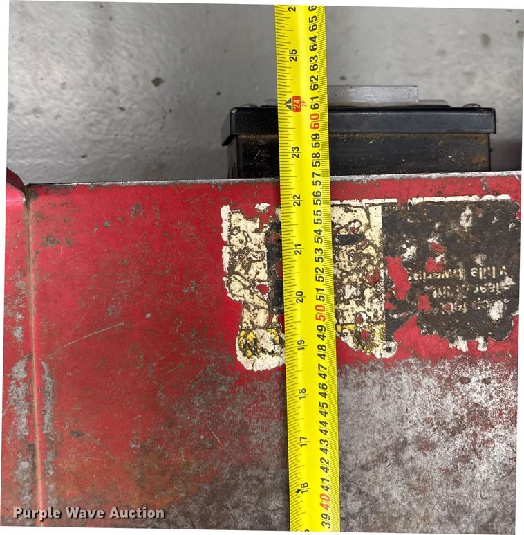 image for item ER2473 Hunter Engineering four post automotive lift