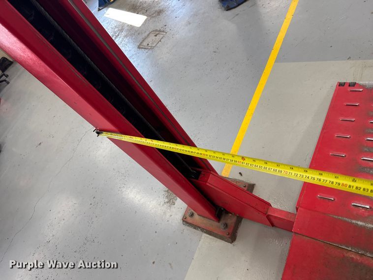 image for item ER2473 Hunter Engineering four post automotive lift