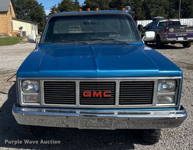 image for item ER2476 1988 GMC V3500 flatbed pickup truck