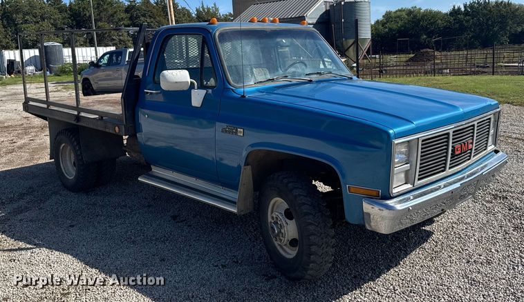 image for item ER2476 1988 GMC V3500 flatbed pickup truck