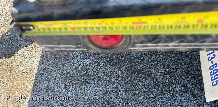 image for item ER2476 1988 GMC V3500 flatbed pickup truck